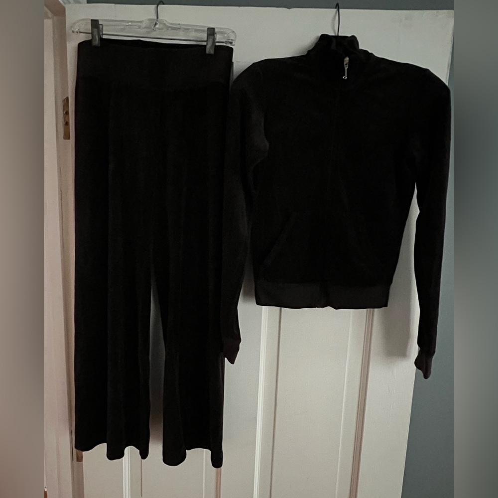 Beautiful Dark Chocolate Velour Juicy Couture flare bottom track suit size P